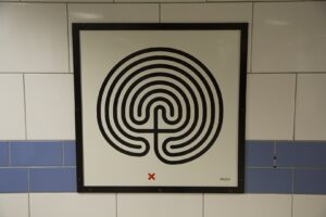Art Fabrication of a Labyrinth Design on the London Underground